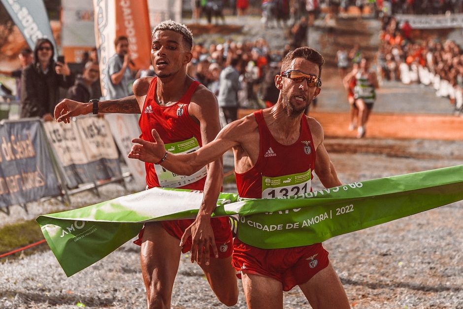 Delta Offers Marathoners Priority Boarding and Sign Stations